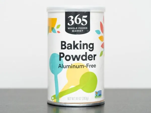 Studio macro photograph of baking powder