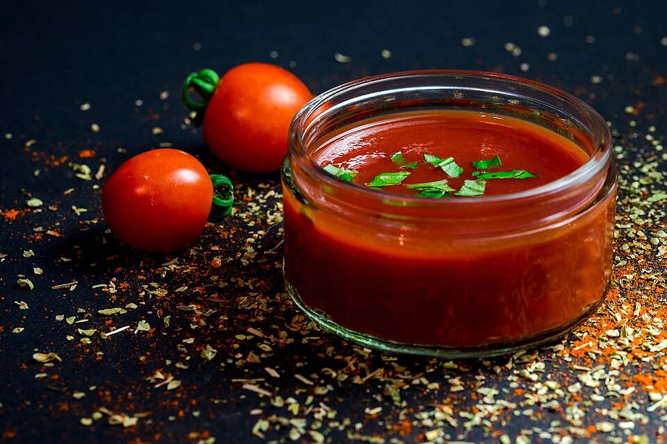 Studio macro photograph of tomato sauce